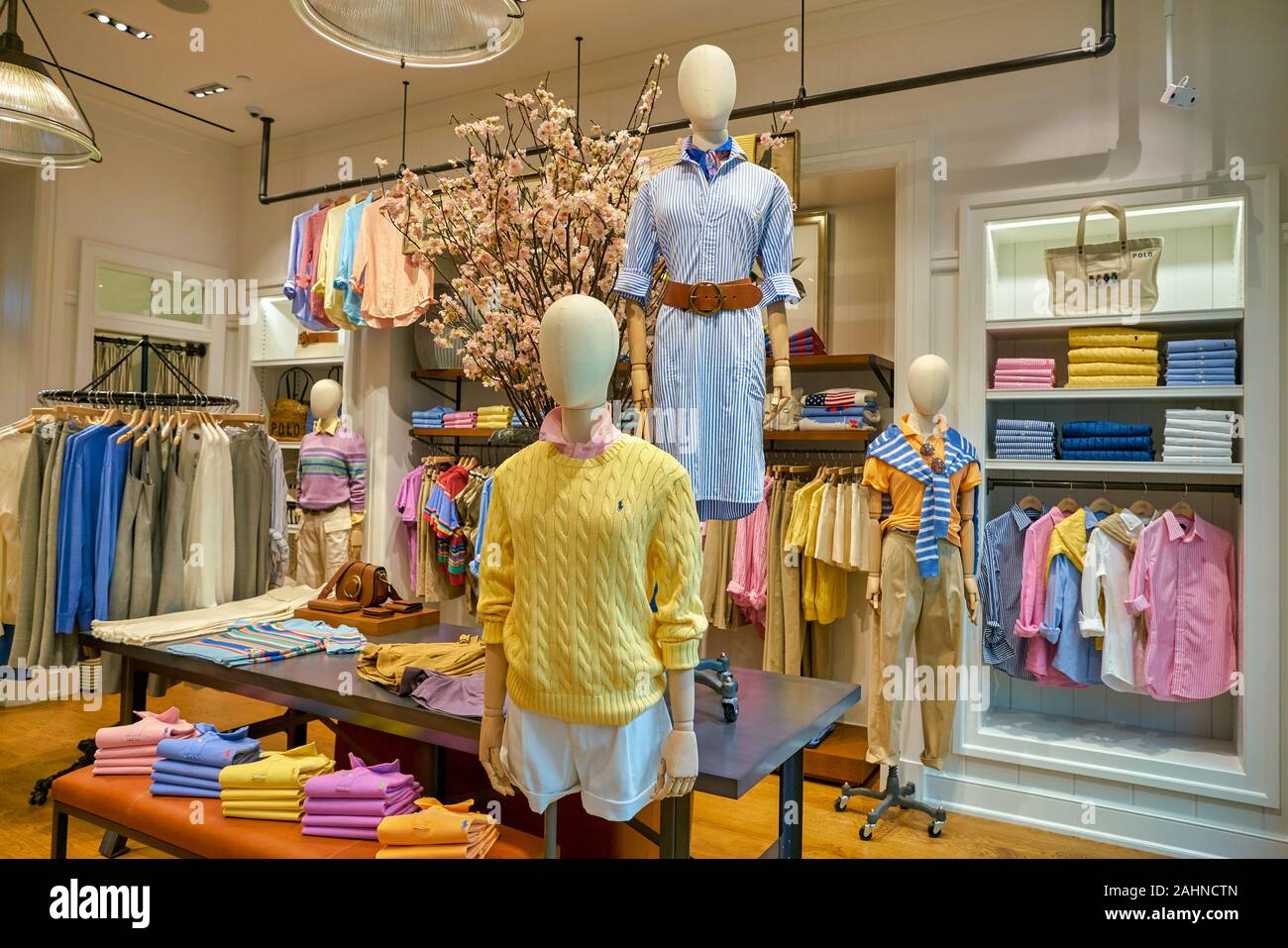 Polo ralph lauren outlet inside interior clothing apparel hi-res stock  photography and images - Alamy