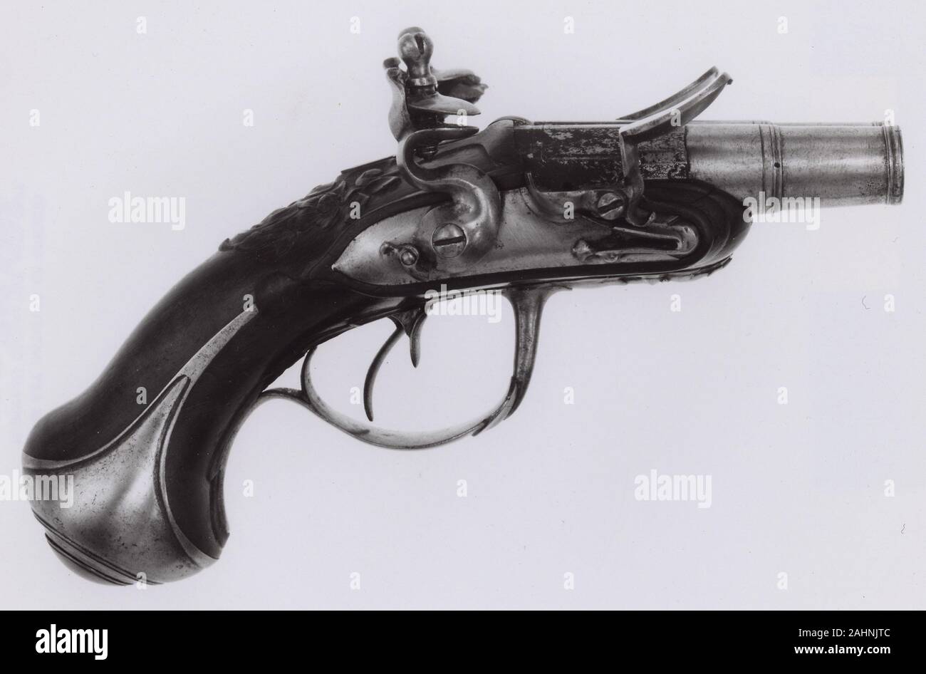 DoubleBarrel Pocket Flintlock BreechLoading Pistol. 17351755. France