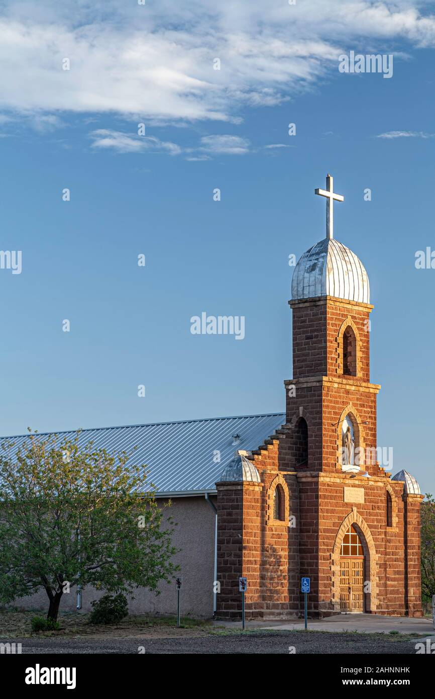Nuestra Senora del Refugio Church (1882, 1921), Puerto de Luna, near Santa Rosa, New Mexico USA Stock Photo