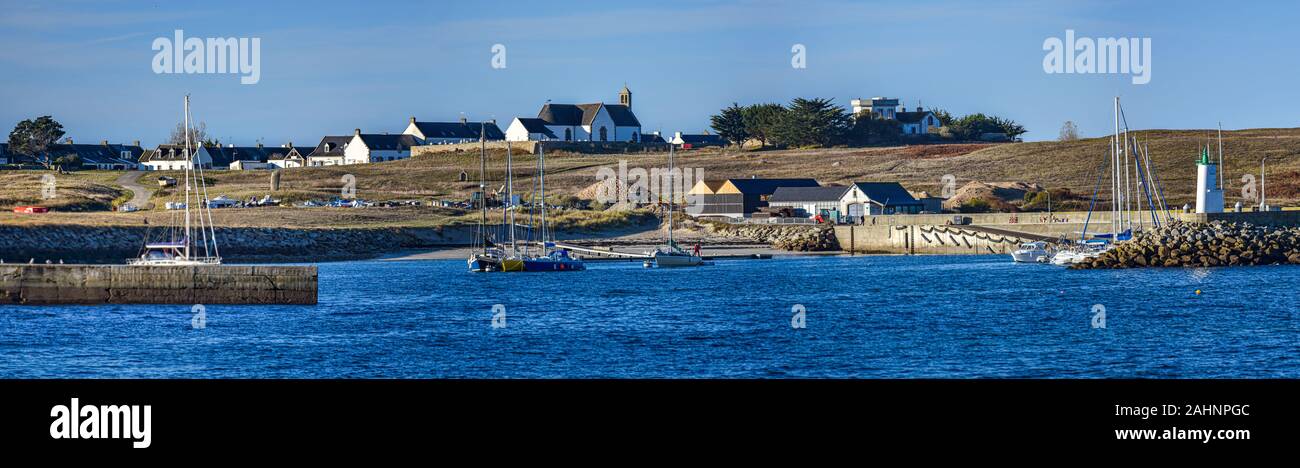 Panoramic view at Port Argol of Hoedic island in French Brittany. The village is at background Stock Photo