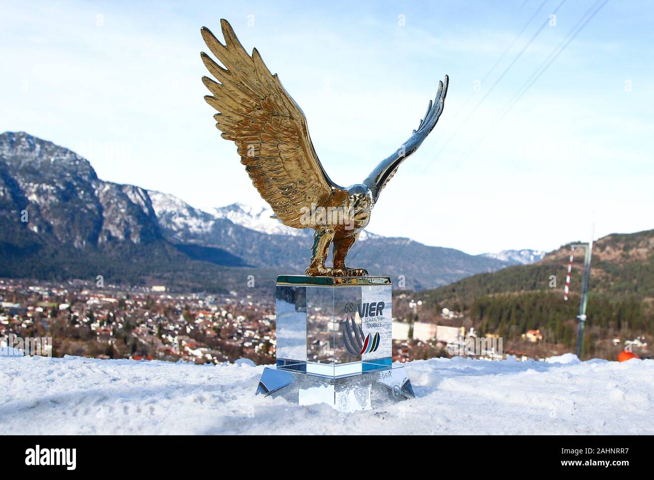 Garmisch Partenkirchen, Germany. 31st Dec, 2019. Garmisch-Partenkirchen, Germany December 31, 2019: 68th Four Hills Tournament - Qualification - Garmisch-Partenkirchen Four Hills Tournament Winner Cup, Eagle, Winner Cup, feature/symbol/symbol photo/characteristic/detail/| usage worldwide Credit: dpa/Alamy Live News Stock Photo