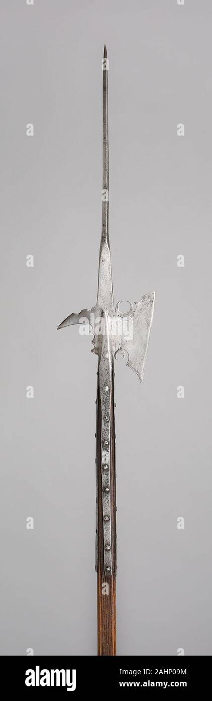 Halberd medieval pole weapon hi-res stock photography and images - Alamy