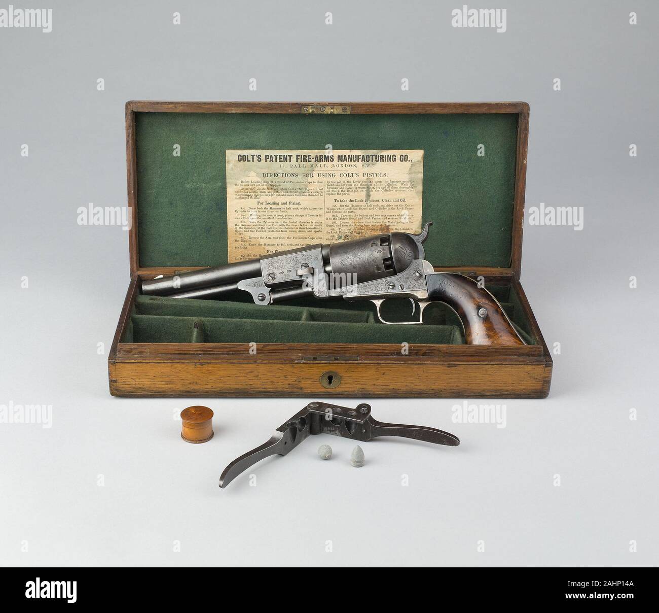 Cased Colt Dragoon Model 1848 (1st issue) Revolver. 18481868. England