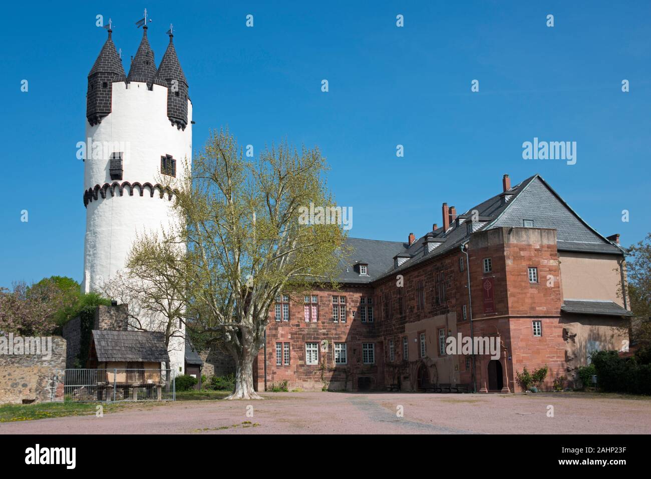 Castle Steinheim, museum of local history, Steinheim am Main, Hanau, Hesse, Germany  |Schloss Steinheim, Heimatmuseum, Steinheim am Main, Hanau, Hesse Stock Photo