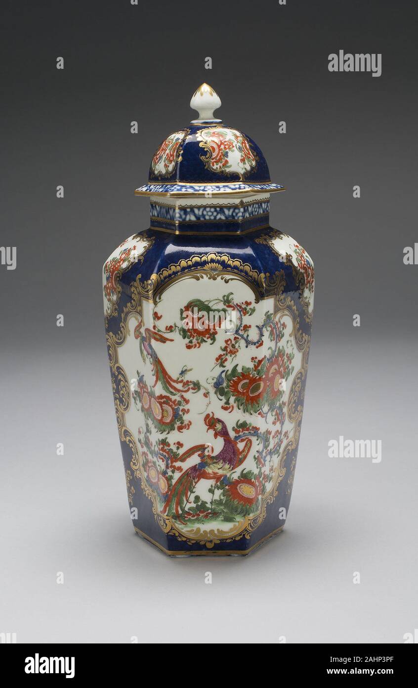 Worcester Royal Porcelain Company (Manufacturer). Vase with Cover (one