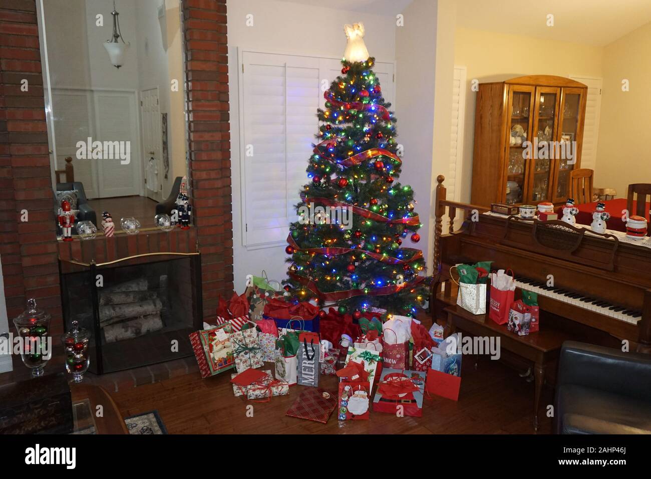 Lighted Christmas Tree High Resolution Stock Photography And Images Alamy