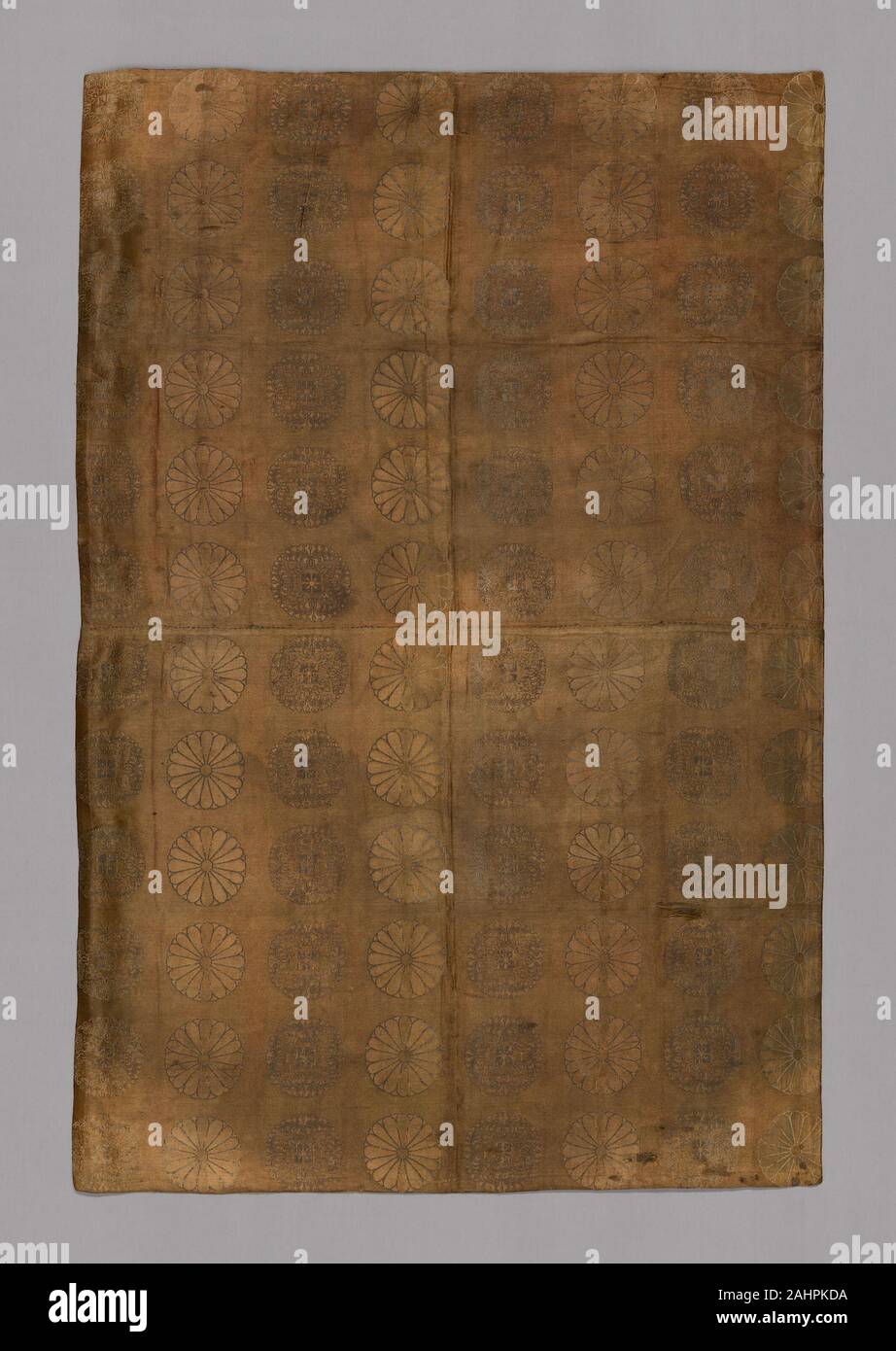 Panel. 1775–1800. Japan. Silk and silvered-paper-strips, warp-float faced 4 1 satin weave with weft-float faced 1 2 'Z' twill interlacings of secondary binding warps and supplementary patterning wefts; lined with silk, plain weave Stock Photo