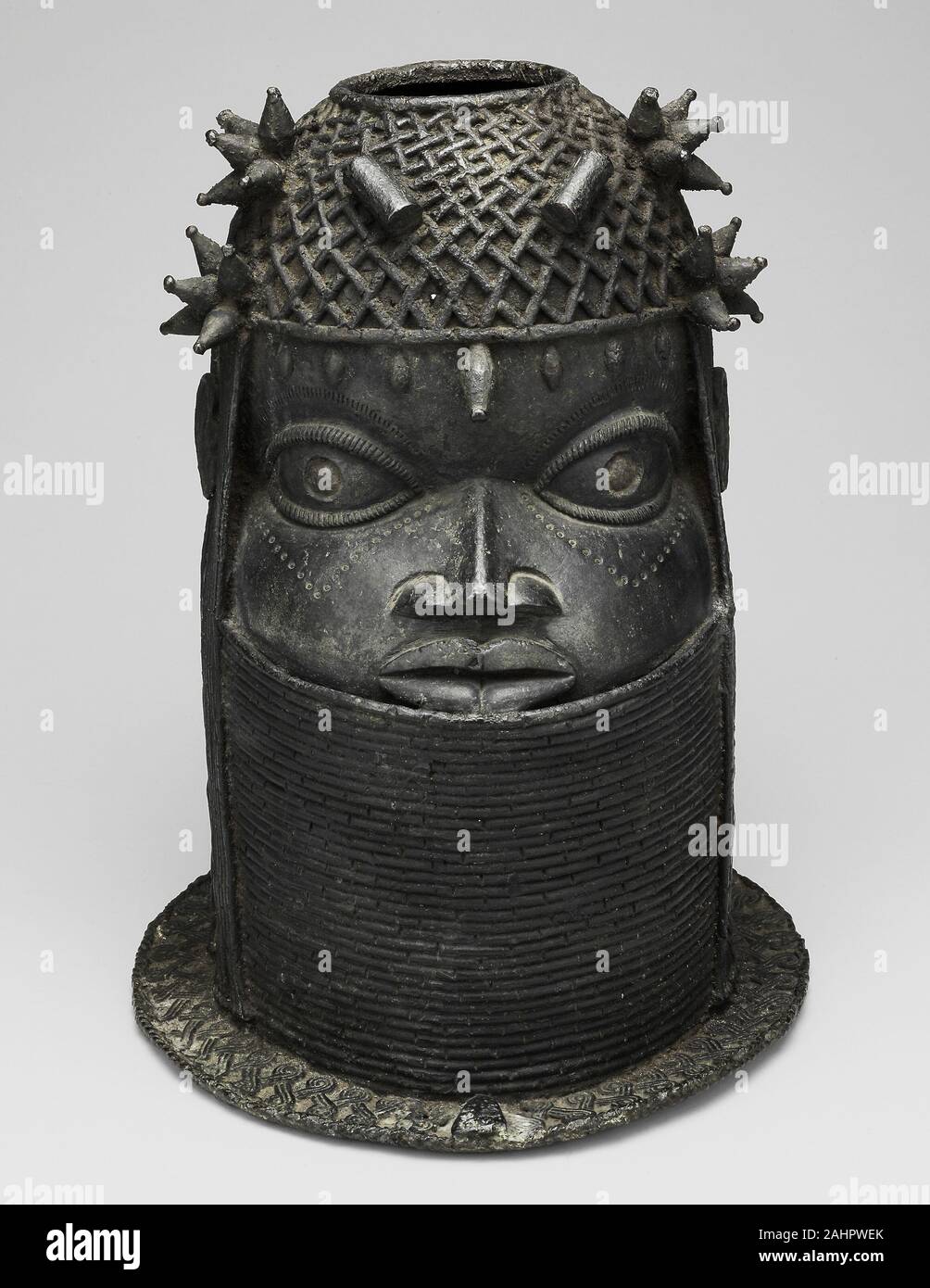 Crowned ruler hi-res stock photography and images - Alamy