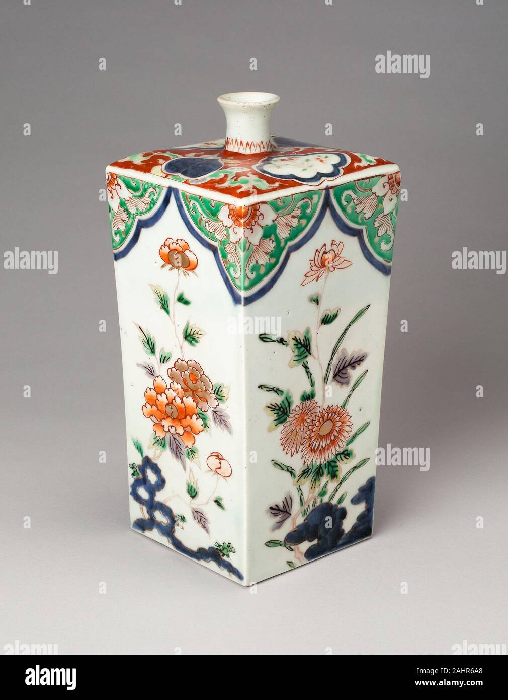 Hizen ware Quadrangular Vase in Imari Style. 1701–1800. Japan. Porcelain with cobalt pigment under clear colorless glaze, enamels over glaze Stock Photo