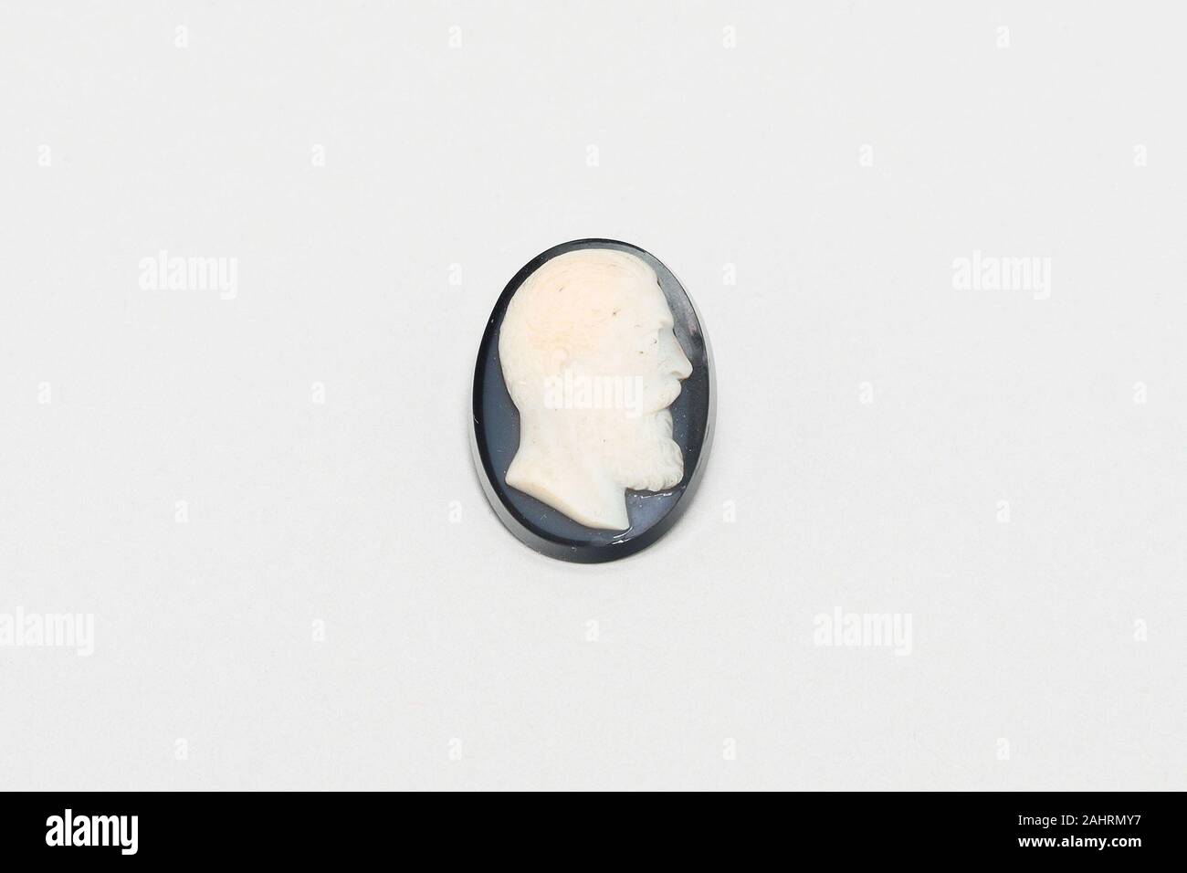 Victorian cameo hi-res stock photography and images - Alamy