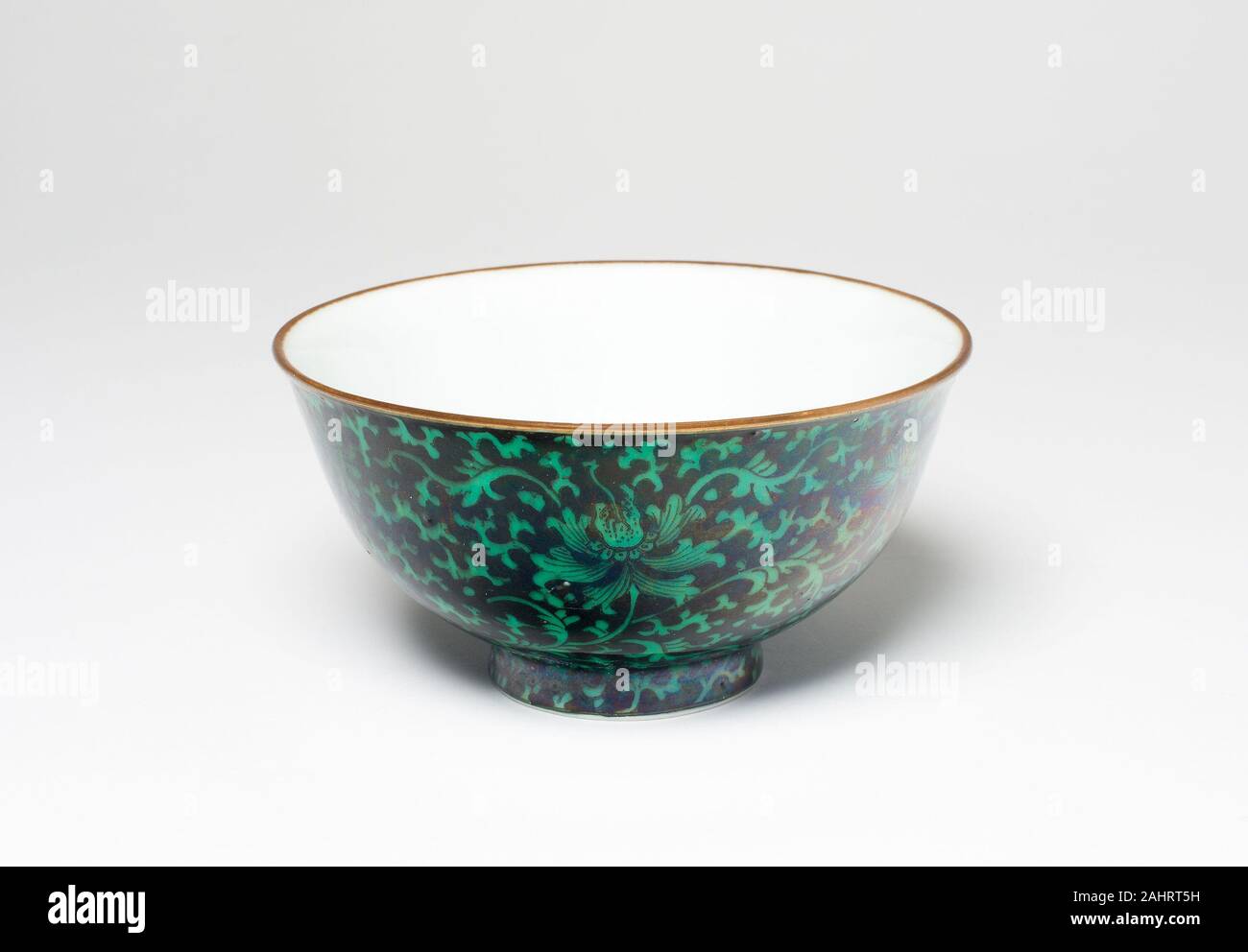 BEAUTIFUL CHINESE PURE HAND COLOUR ENAMELS LOTUS FLOWER PORCELAIN BOWL