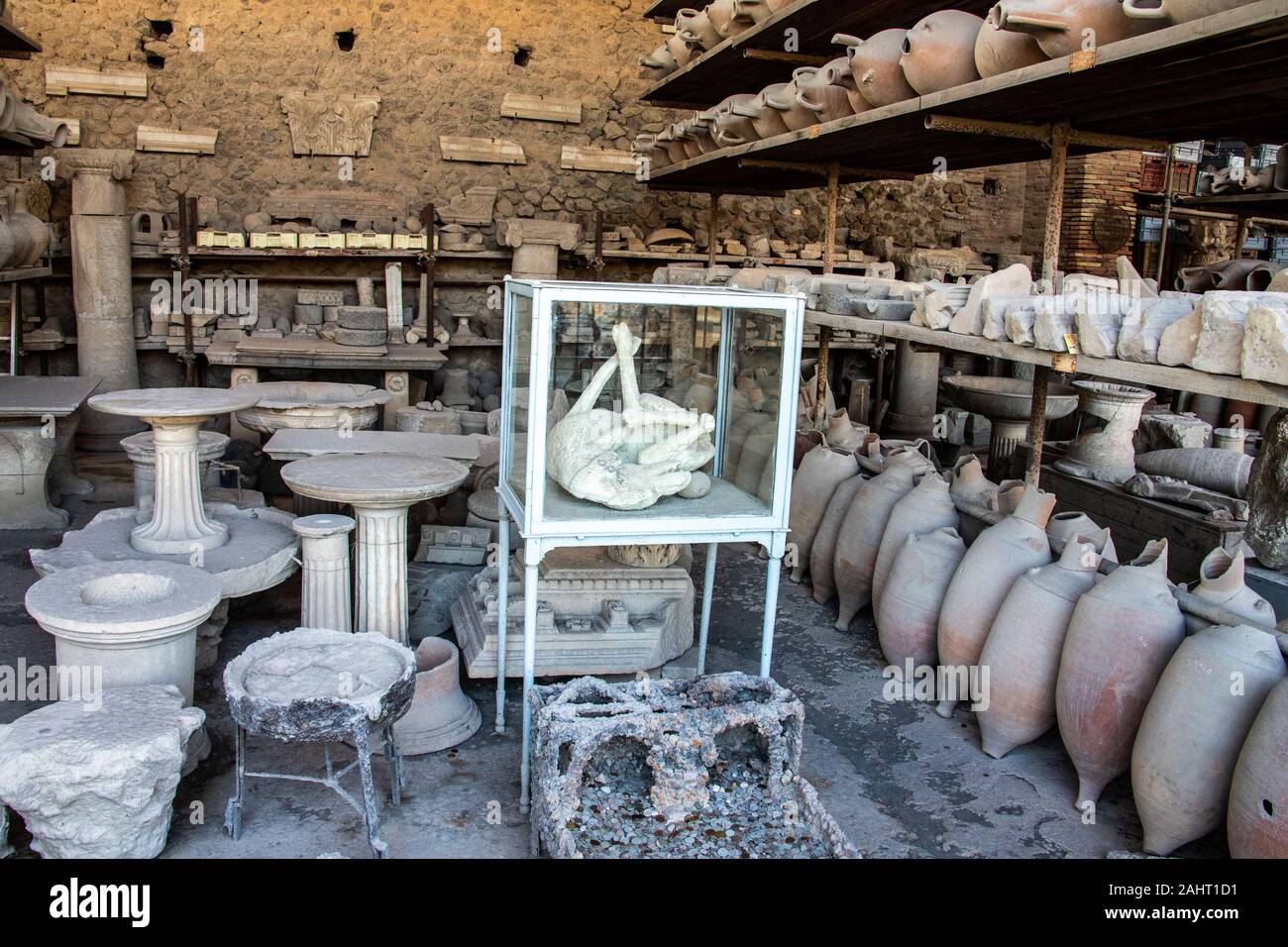 Plaster cast of a Dog victim in the granai del foro at Pompeii, Italy Stock Photo