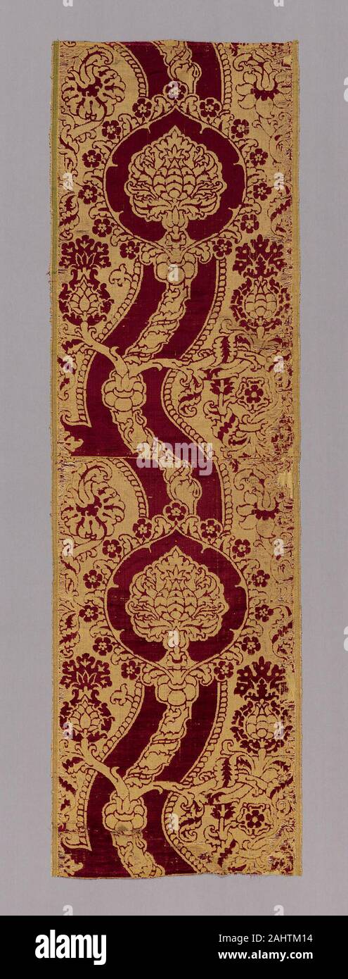Panel. 1401–1500. Florence. Silk and gilt-animal-substrate-wrapped silk, twill weave with supplementary patterning wefts and supplementary pile warps forming cut voided velvet Stock Photo