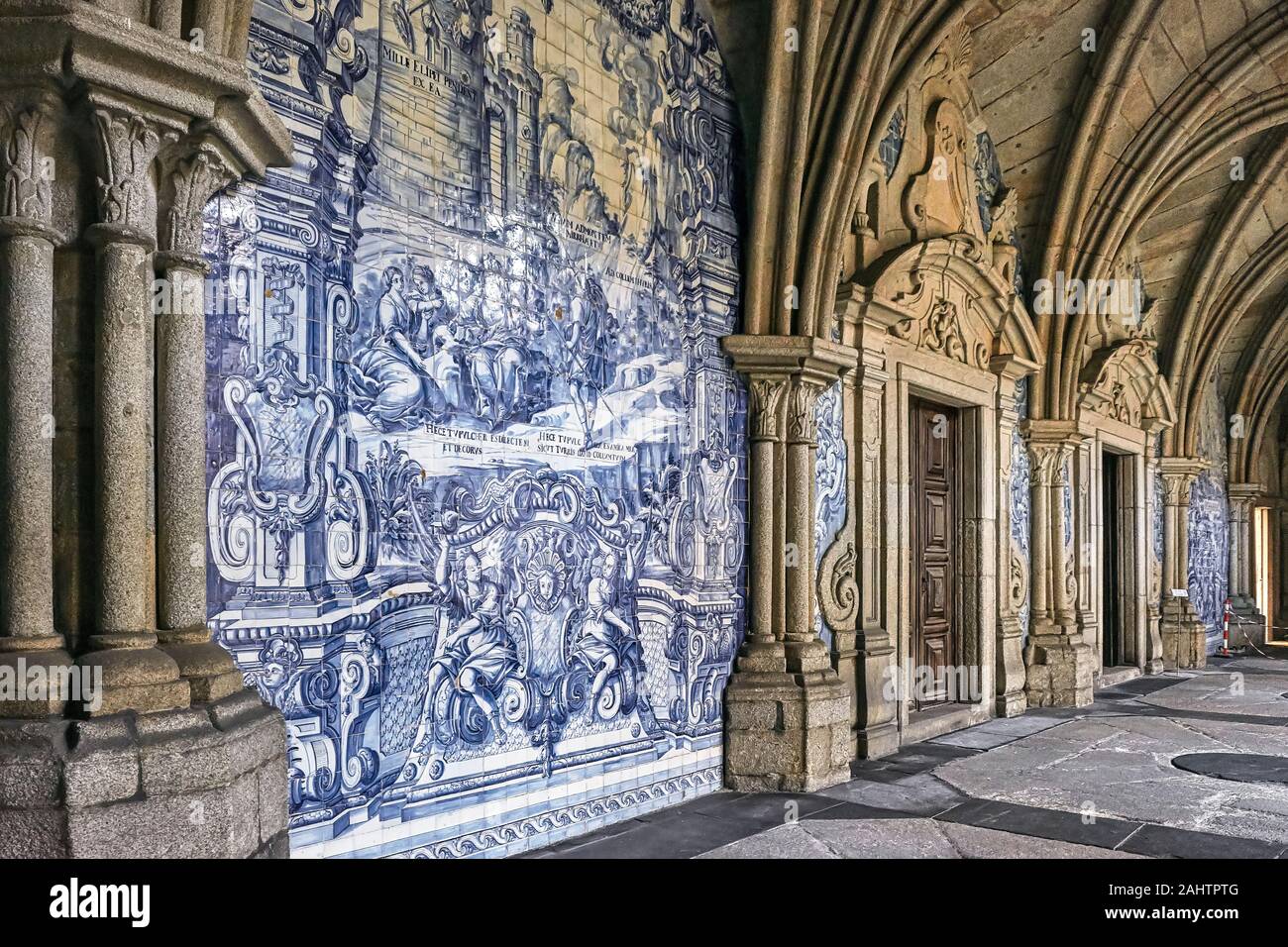 cloister-with-the-typical-blue-tiles-of-the-porto-cathedral-s-do