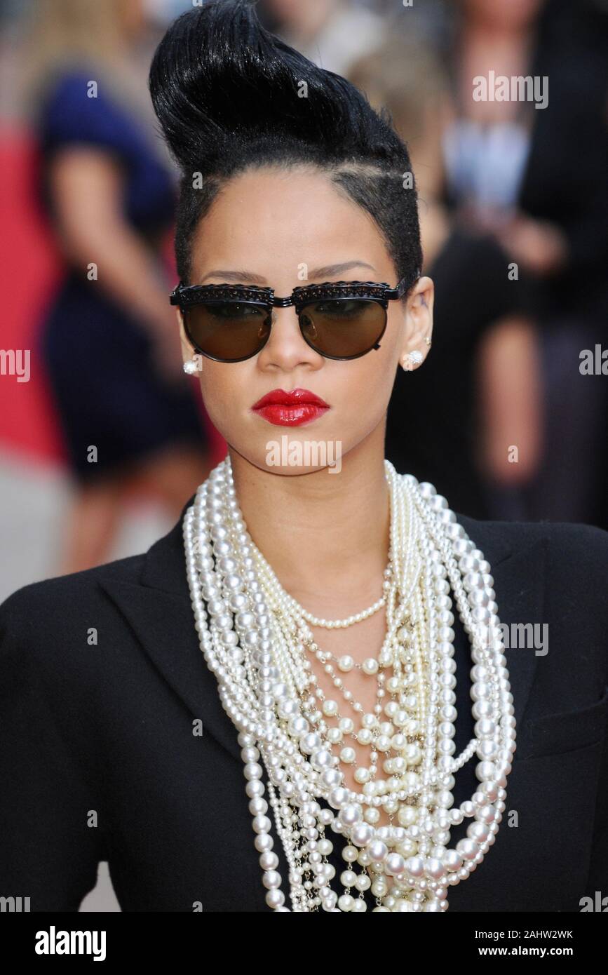 Necklace singer hi-res stock 