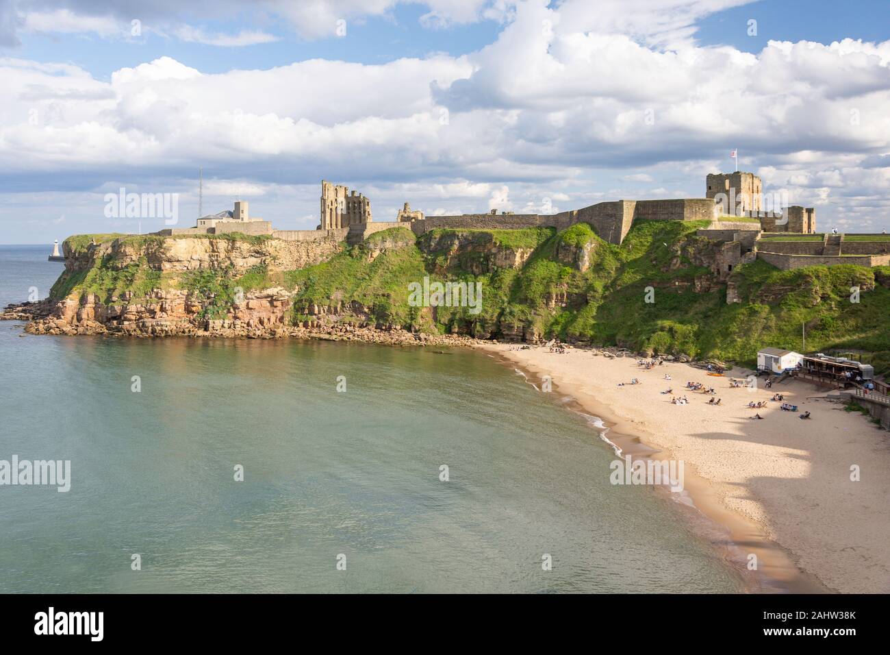 Tynemouth Priory and Castle and King Edward's Bay, Tynemouth, Tyne and Wear, England, United Kingdom Stock Photo