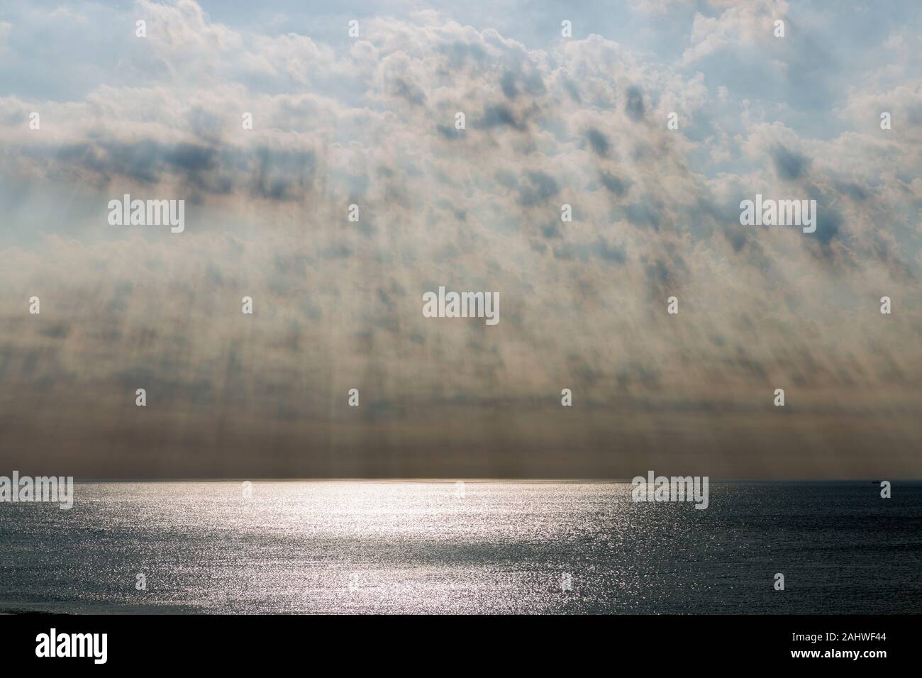 Strand, Meer, Himmel, Wolken, Sonnenlicht, Wenningstedt; Sylt, Schleswig-Holstein, Germany Stock Photo