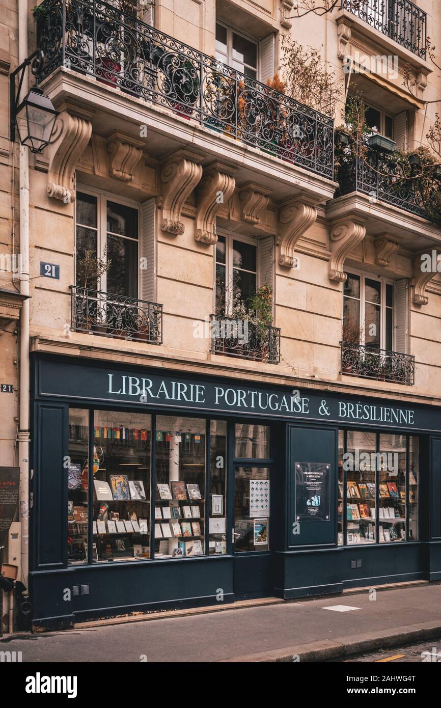 Portuguese and Brazilian bookstore, in Paris, France Stock Photo Alamy