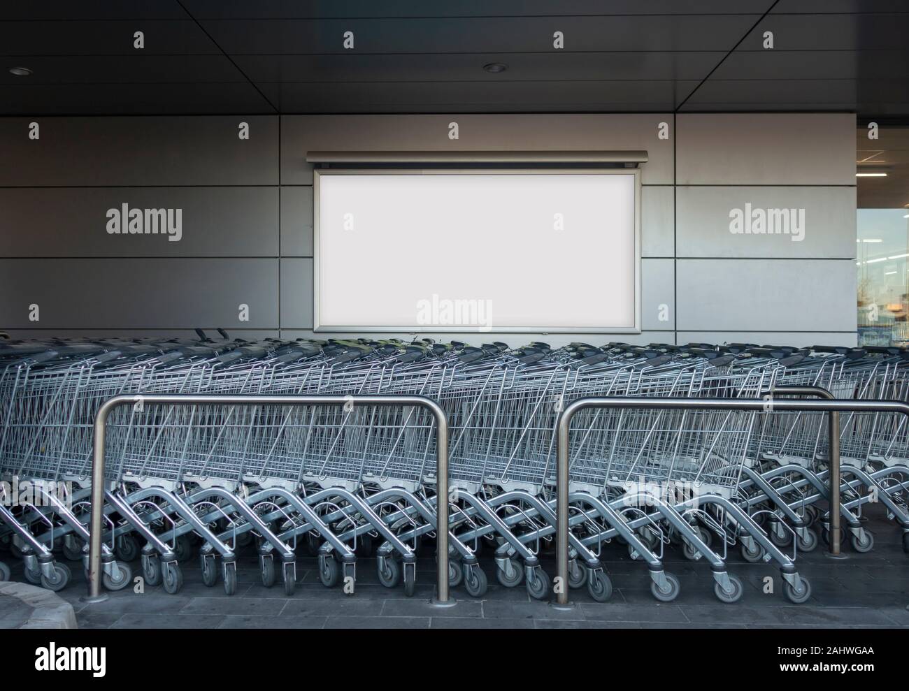 Supermarket advertising billboard hi-res stock photography and images ...