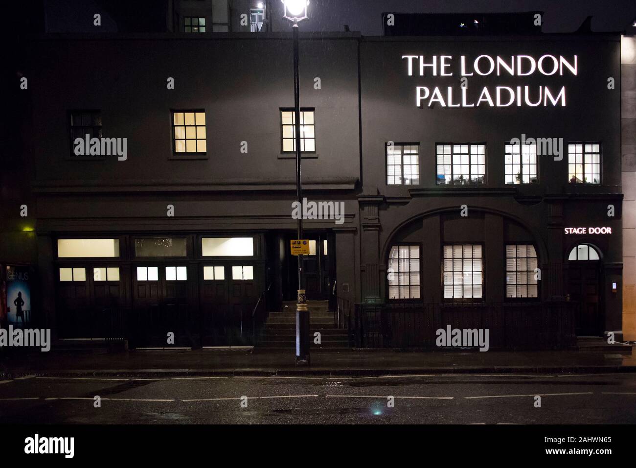 Heel Belichamen verzonden London. uk. Circa December 2019 The London Palladium in London's ...