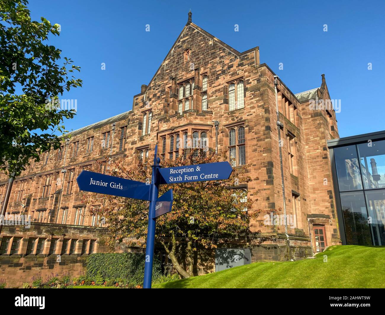 Students boys boy girl girls hires stock photography and images Alamy