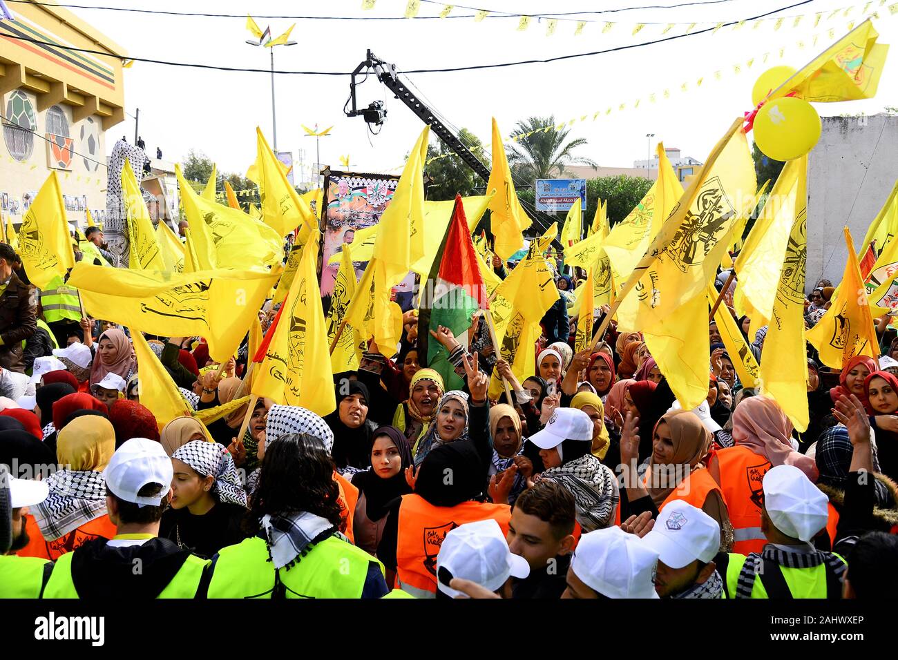 Gaza. 1st Jan, 2020. Palestinian supporters take part in a rally marking the 55th anniversary of the Fatah movement in Gaza City, on Jan. 1, 2020. Credit: Rizek Abdeljawad/Xinhua/Alamy Live News Stock Photo