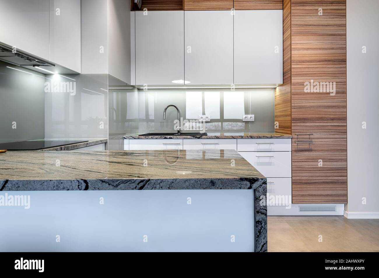 Modern Kitchen Iterior Design In White With Marble Counter Stock Photo Alamy