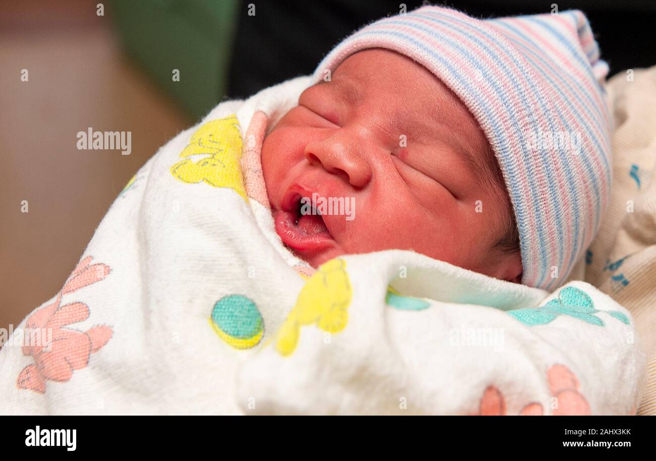 Roseville Ca Usa 1st Jan Messiah Mosa Ati Talakai Smith Delivered At 12 08am And Is The First Baby Of The New Year Born At Womena A A S And Childrena A A S Center At Kaiser Permanente Roseville