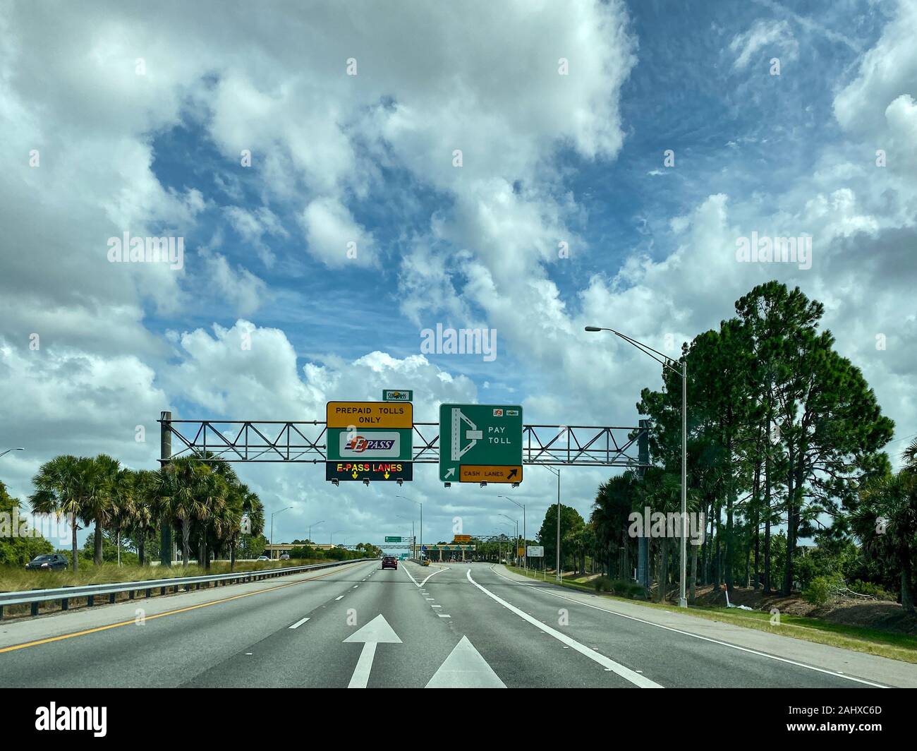 Orlando,FL/USA10/6/19 A toll road sign that designates where people should drive to pay tolls