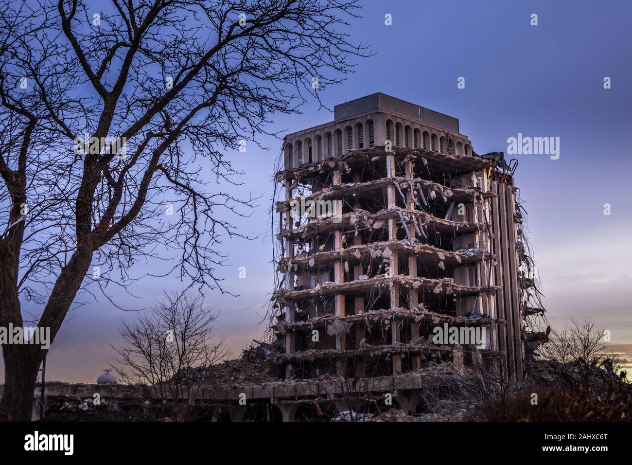 A building being demolished has a war torn appearance Stock Photo - Alamy