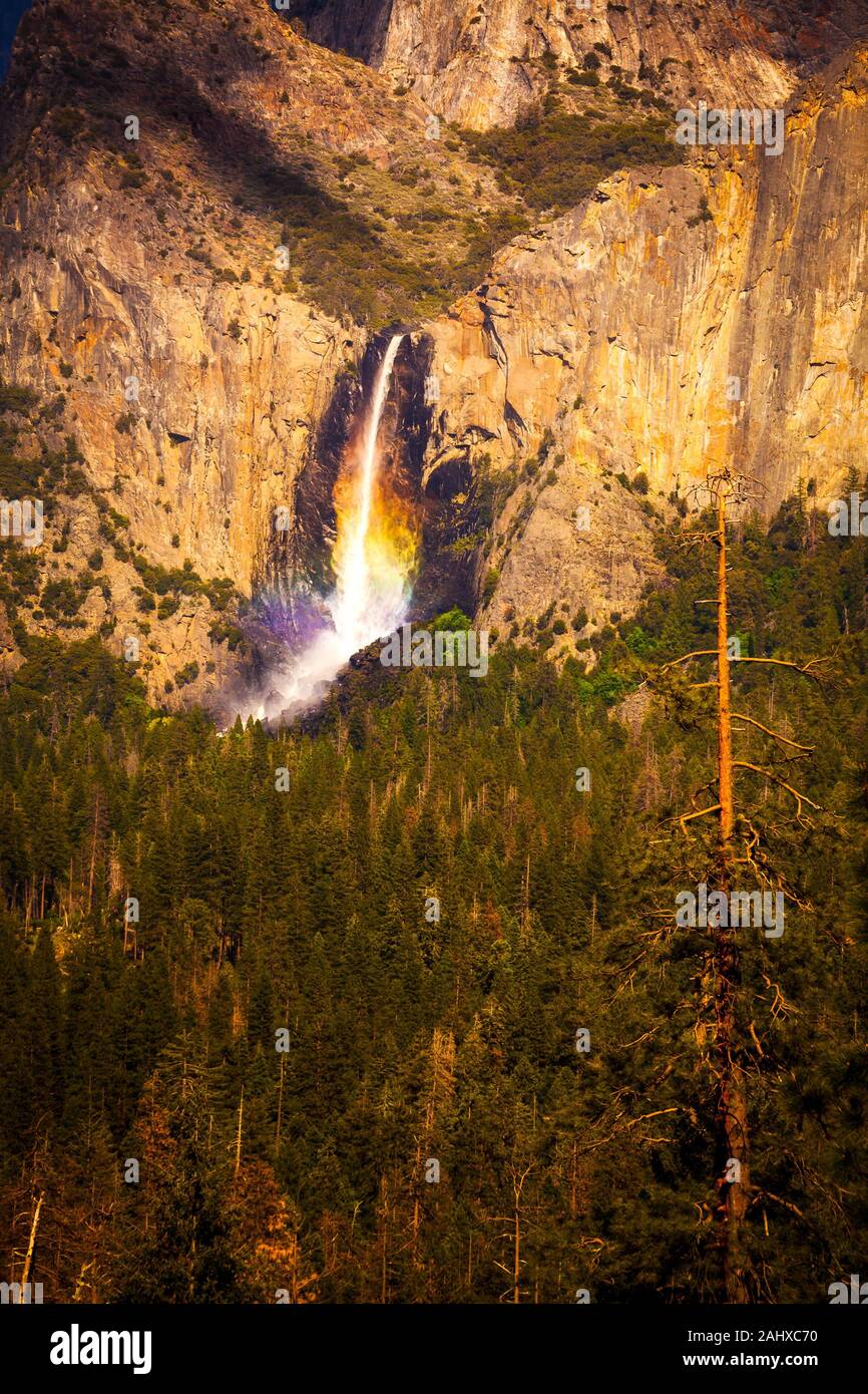 Rainbow At Bridalveil Falls In Yosemite National Park Stock Photo Alamy