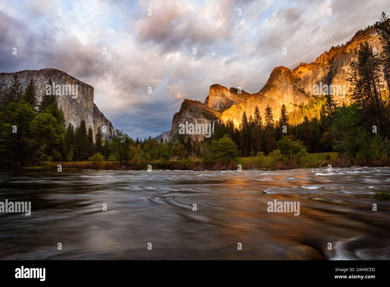Gates of Yosemite Stock Photo Alamy