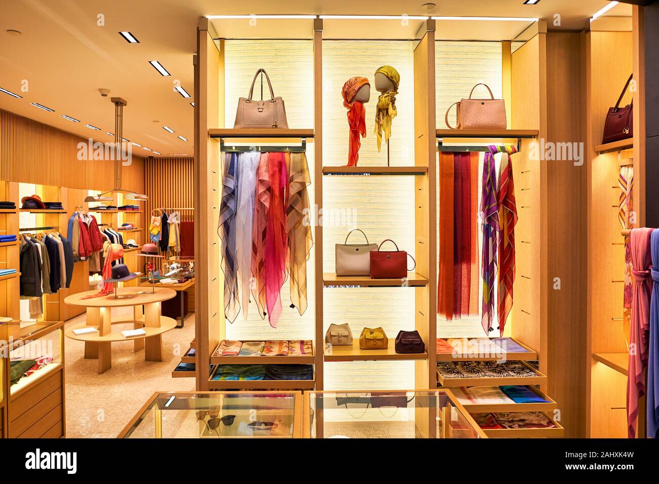 Loro piana store hi-res stock photography and images - Alamy