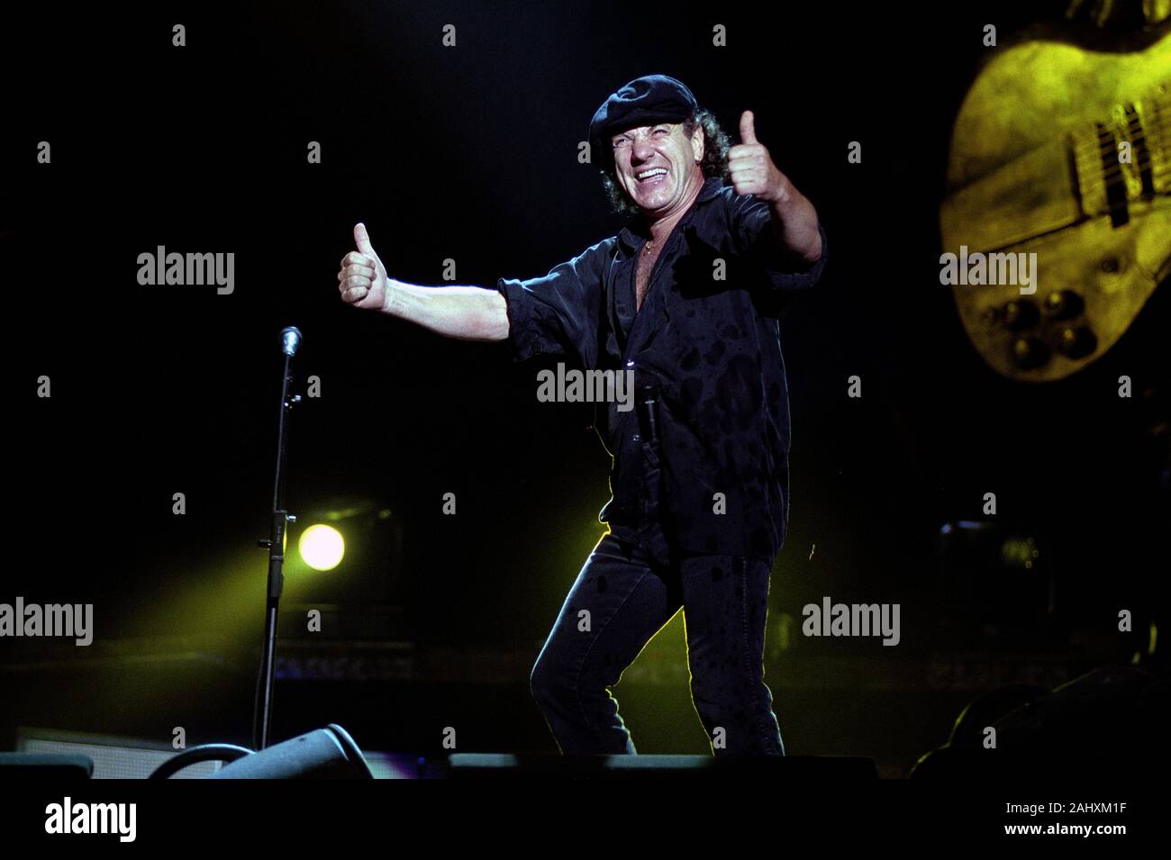 Turin, Italy, 04 July 2001,live concert of ACDC at the Delle Alpi Stadium of Turin : The Singer of the ACDC ,Brian Johnson, during the concert Stock Photo