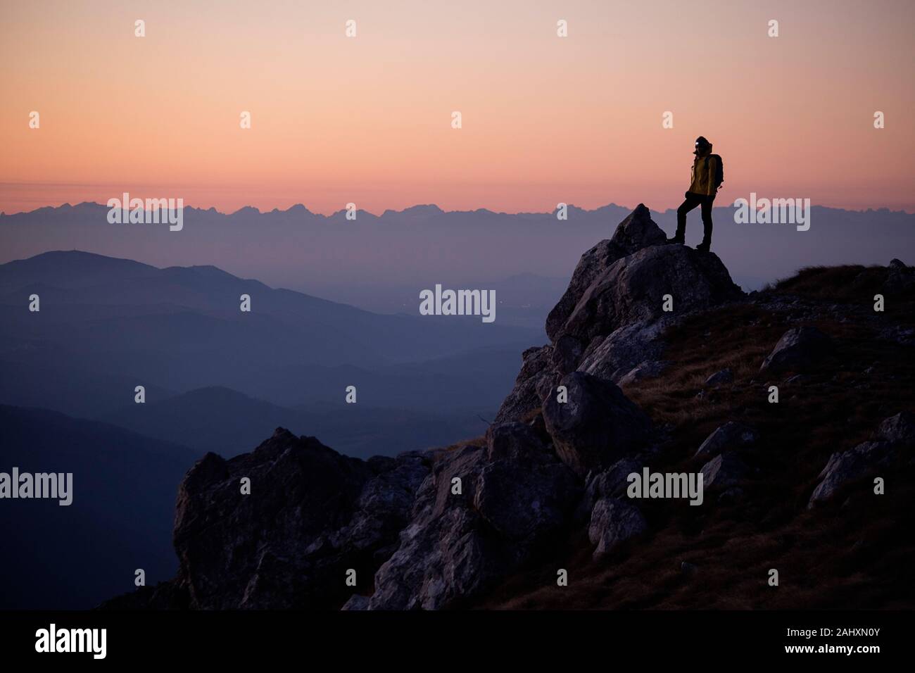 Woman hiker silhouette hi-res stock photography and images - Alamy