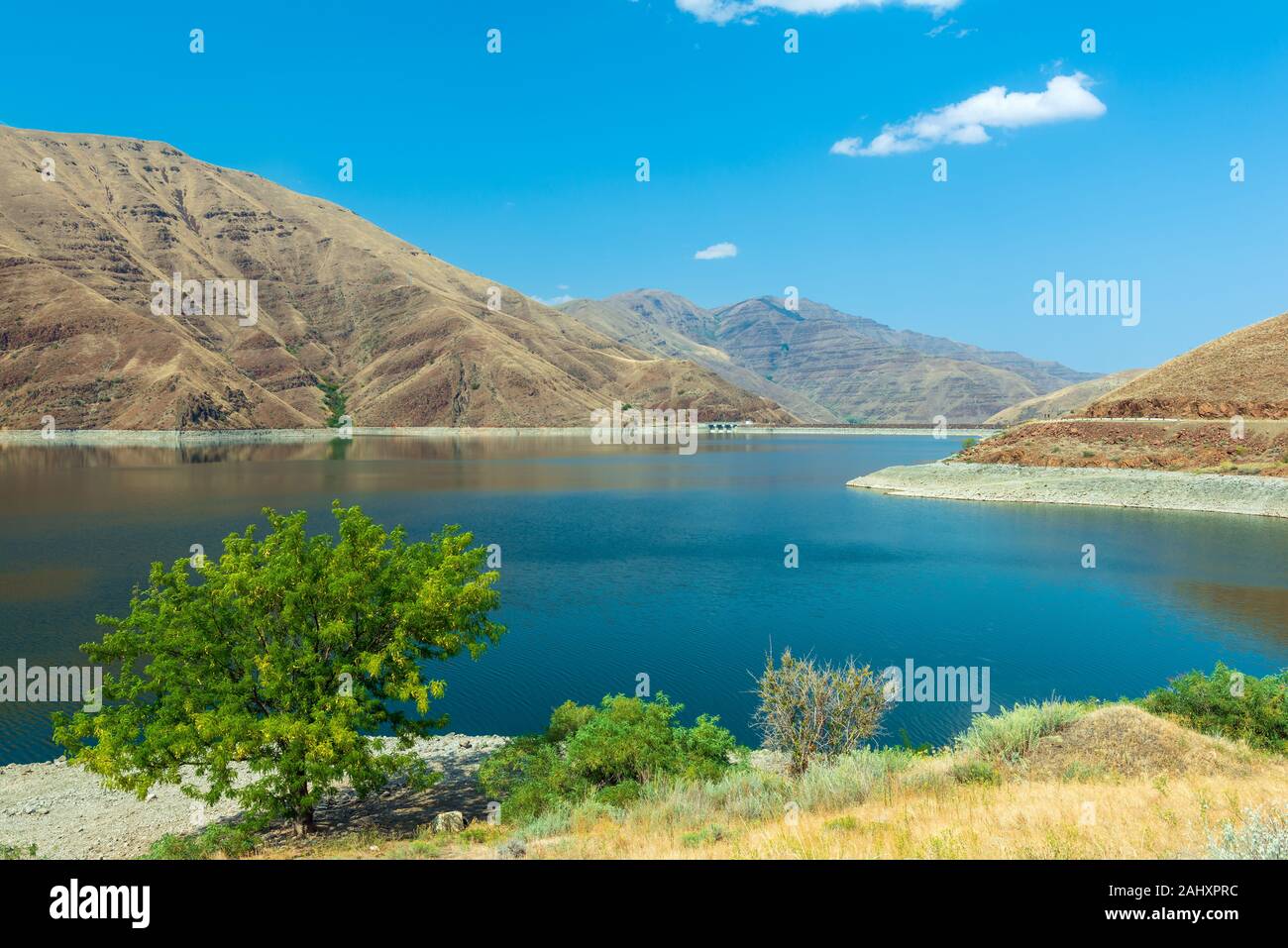 The Brownlee Dam and Reservoir on the Snake River on the IdahoOregon Border Stock Photo Alamy