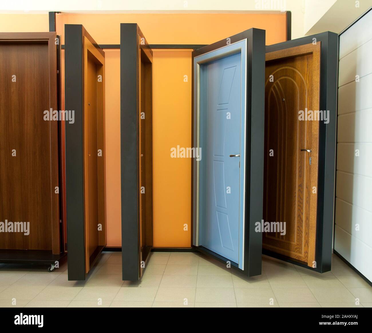Doors shop and stillage. Sell doors Stock Photo Alamy
