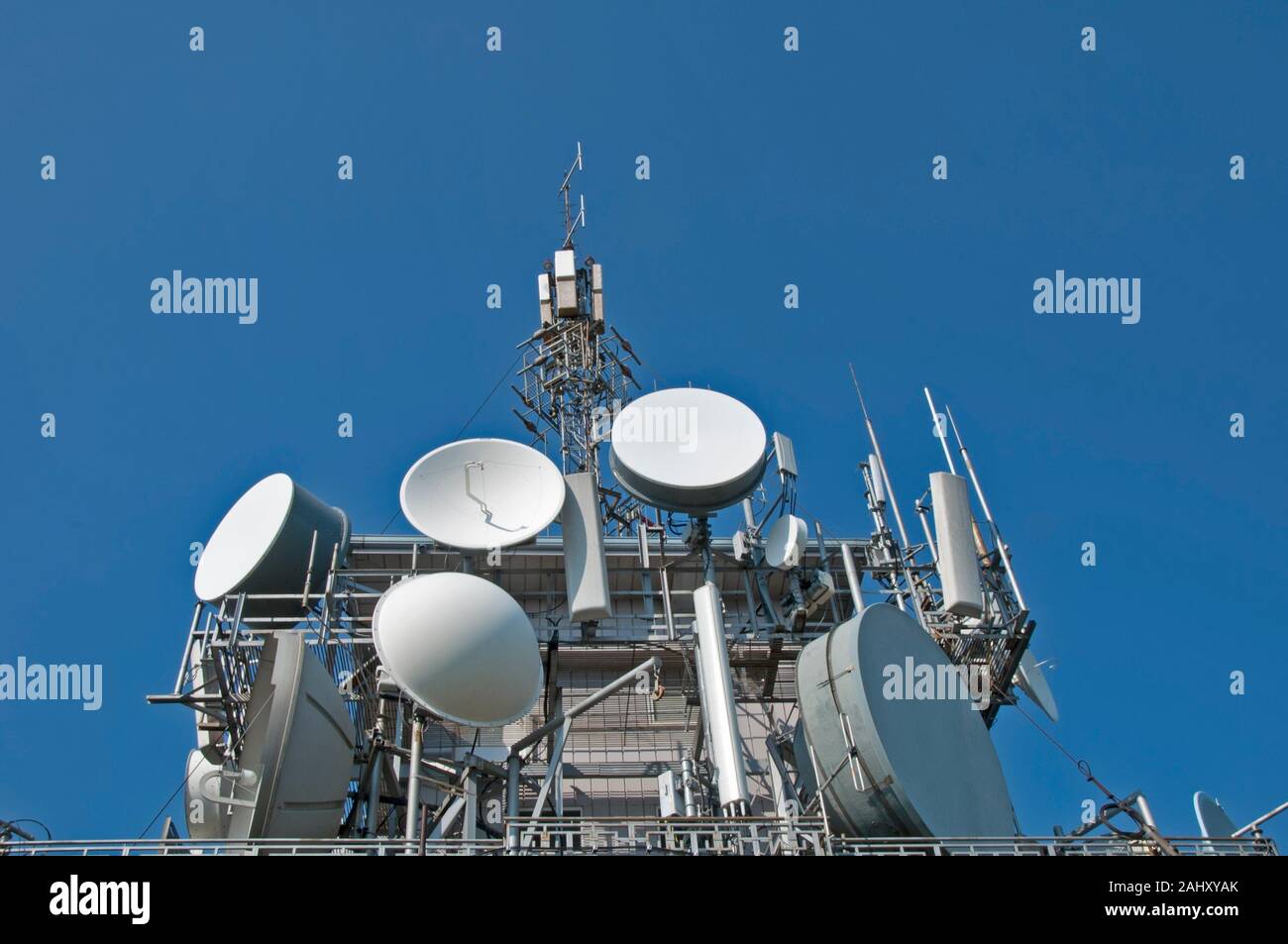 Microwave Repeater High Resolution Stock Photography and Images Alamy