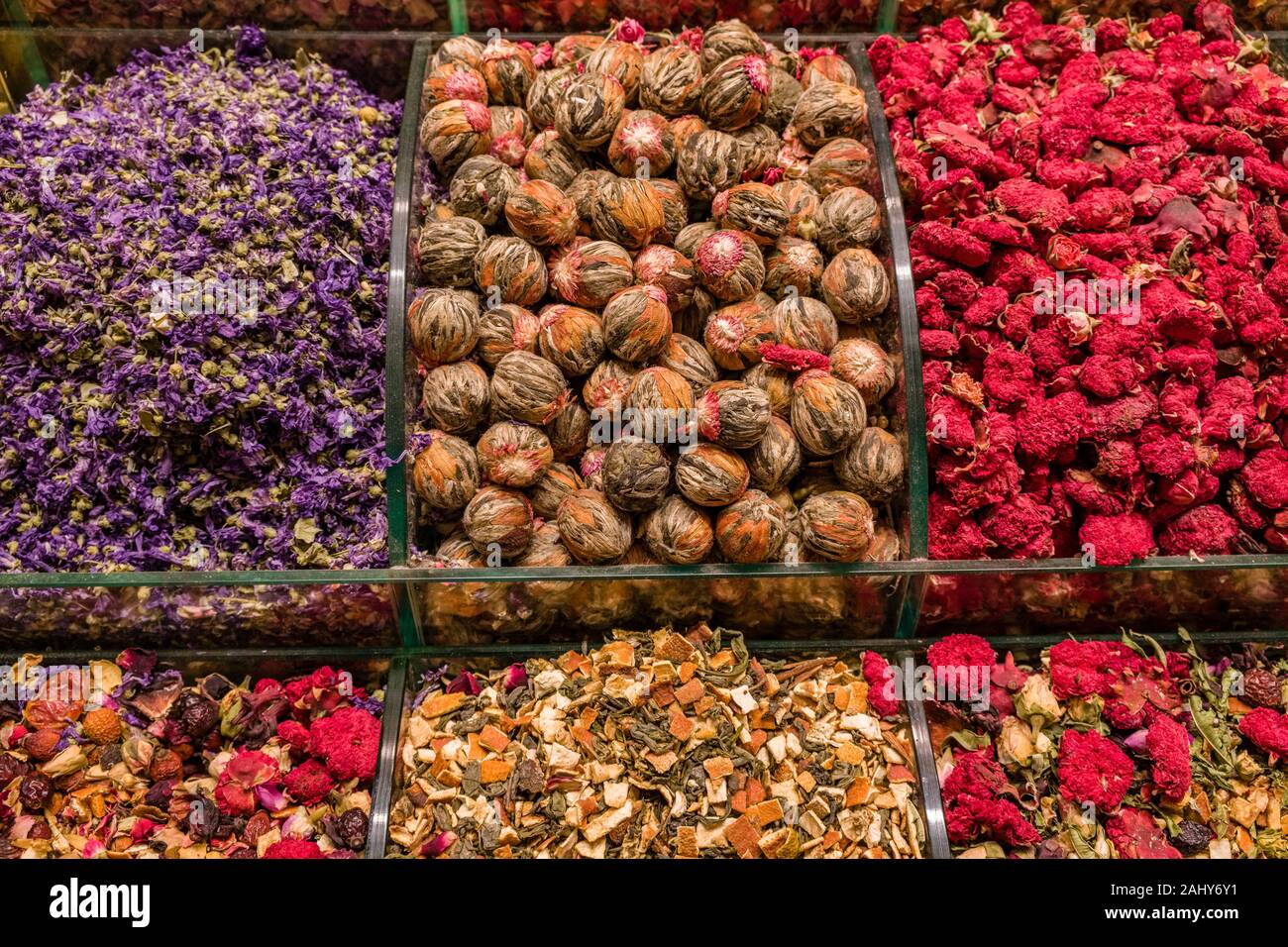 Big variety of different teas are offered for sale inside the Spice Bazaar, Mısır Çarşısı, also known as Egyptian Bazaar Stock Photo