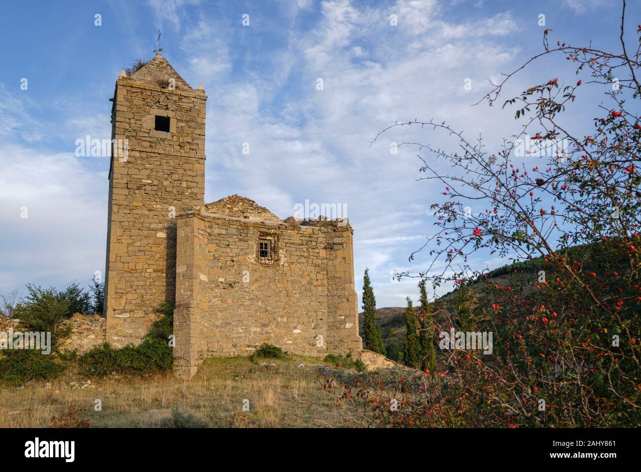 Iglesia de Santiago, en ruinas, Navalsaz, La Rioja , Spain, Europe. Stock Photo