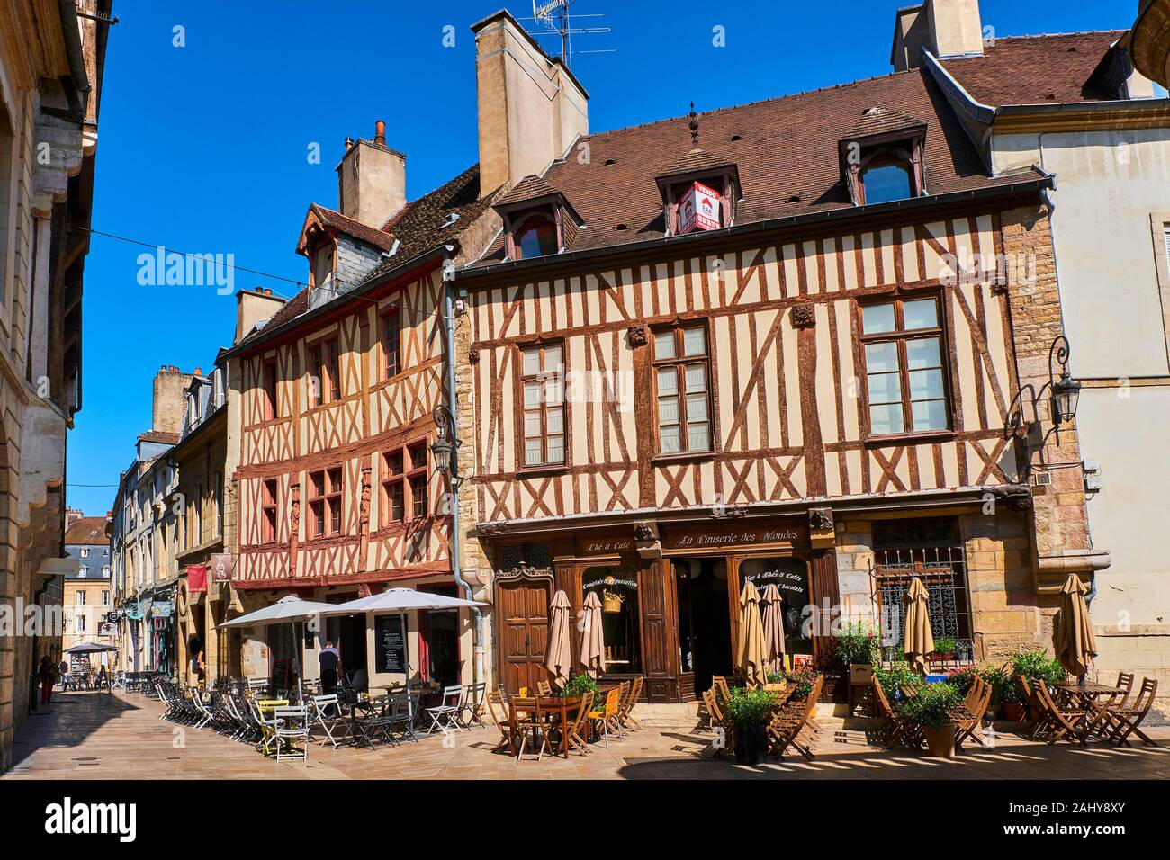 France, Burgundy, Côte-d'Or, Dijon, Unesco world heritage site, old houses on Amiral Roussin street Stock Photo