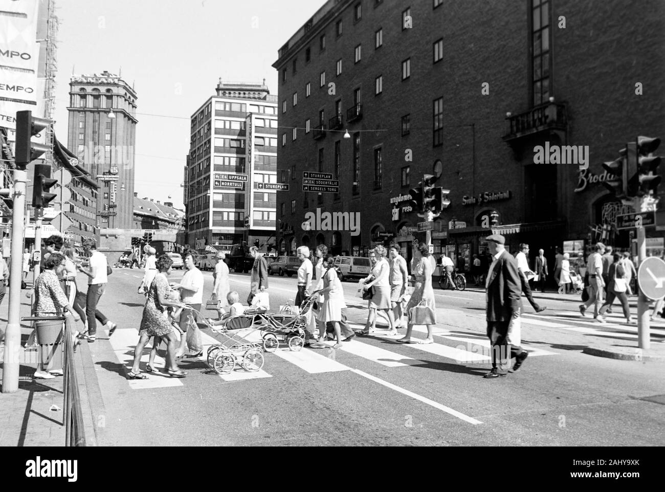 Fußgänger auf der Kungsgatan, 1969. Pedestrians on Kungsgatan, 1969. Stock Photo