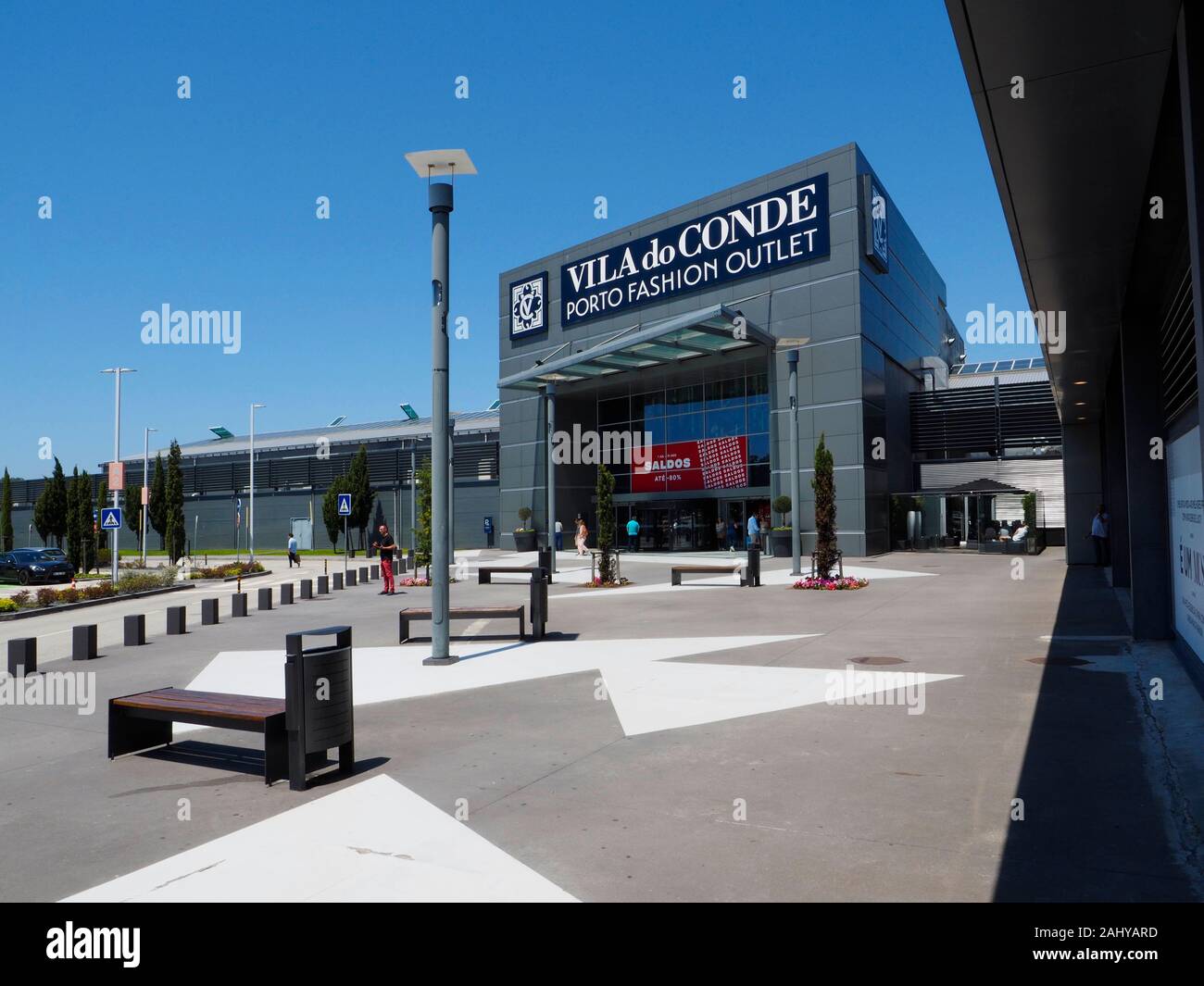 Vila Do Conde Porto Fashion Outlet shopping mall, near Porto, Portugal. It  can easily be reached by car but also by the Metro/lightrail system of Port  Stock Photo - Alamy