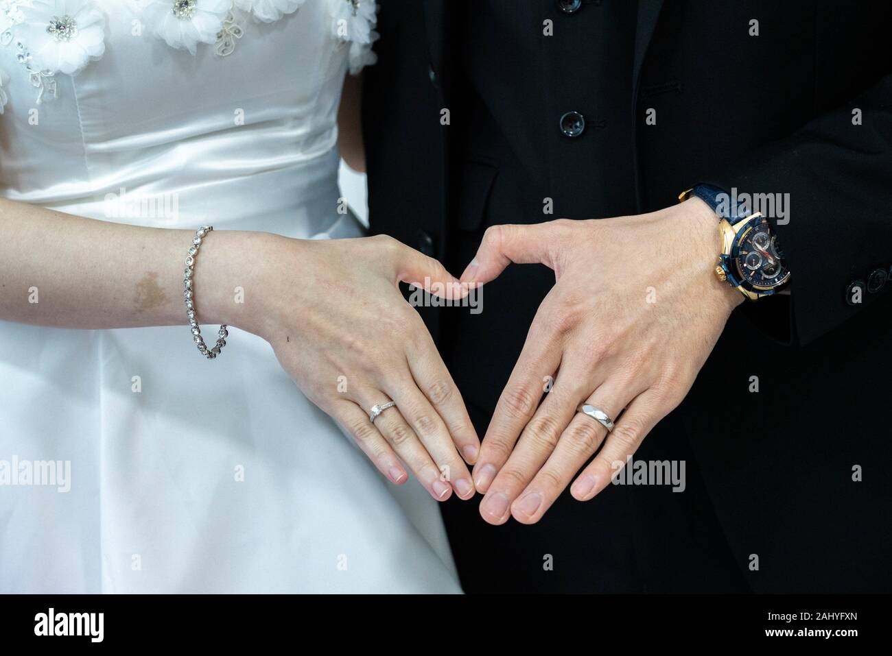 Diamond Wedding Rings - Jewellery Online | DeGem Malaysia