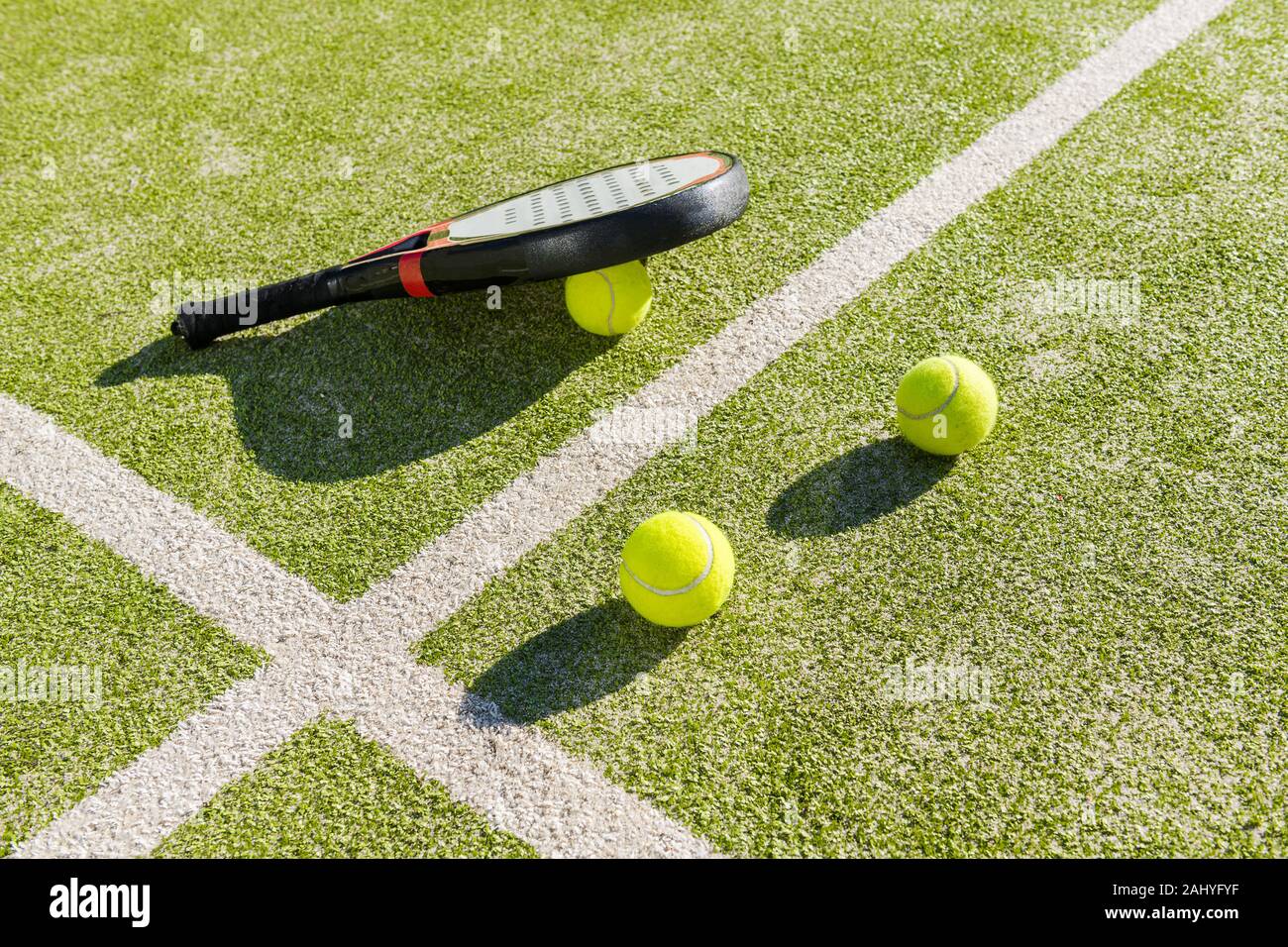 Paddle tennis hi-res stock photography and images - Alamy