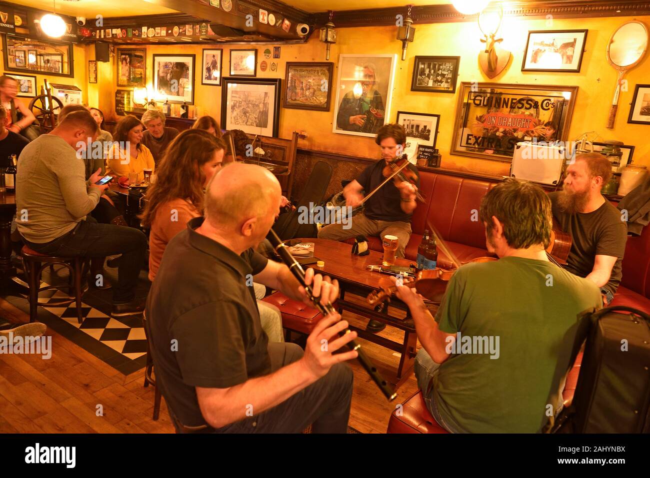 live traditional Irish music session at Carroll´s on Dominick Street, Galway, Connemara, County Galway, Republic of Ireland, North-western Europe. Stock Photo