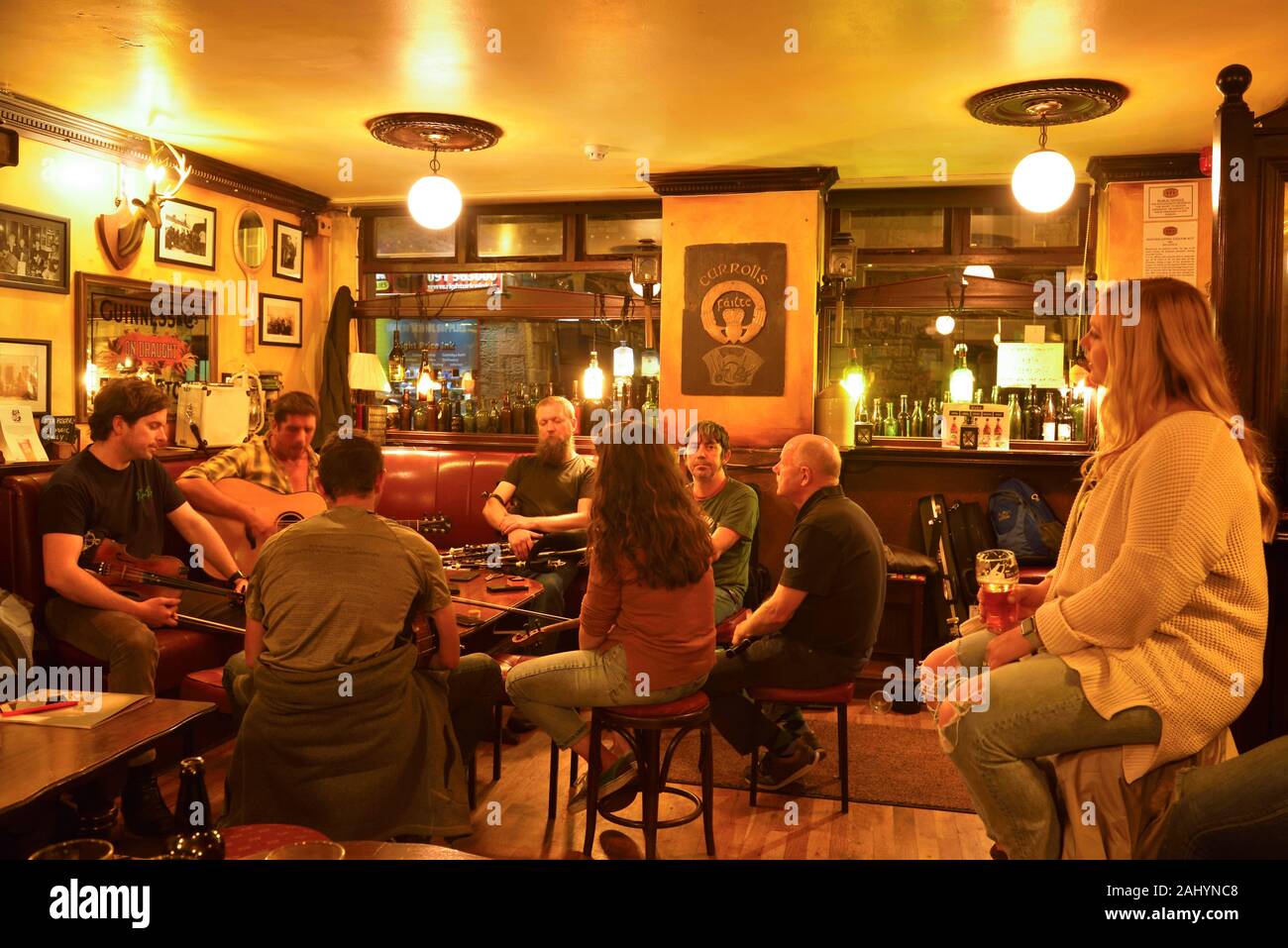 live traditional Irish music session at Carroll´s on Dominick Street, Galway, Connemara, County Galway, Republic of Ireland, North-western Europe. Stock Photo