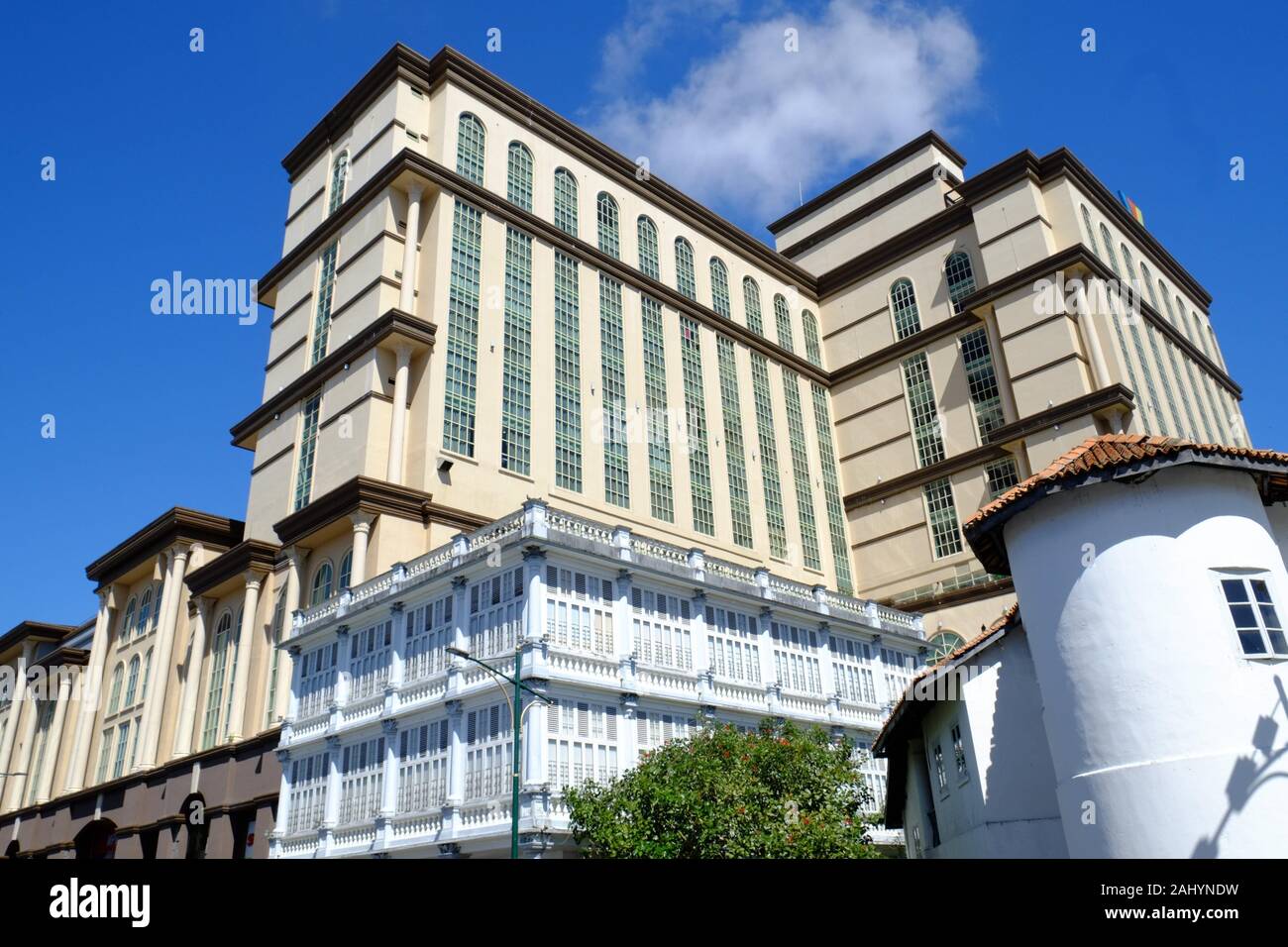 Hotel merdeka kuching sarawak hi-res stock photography and images