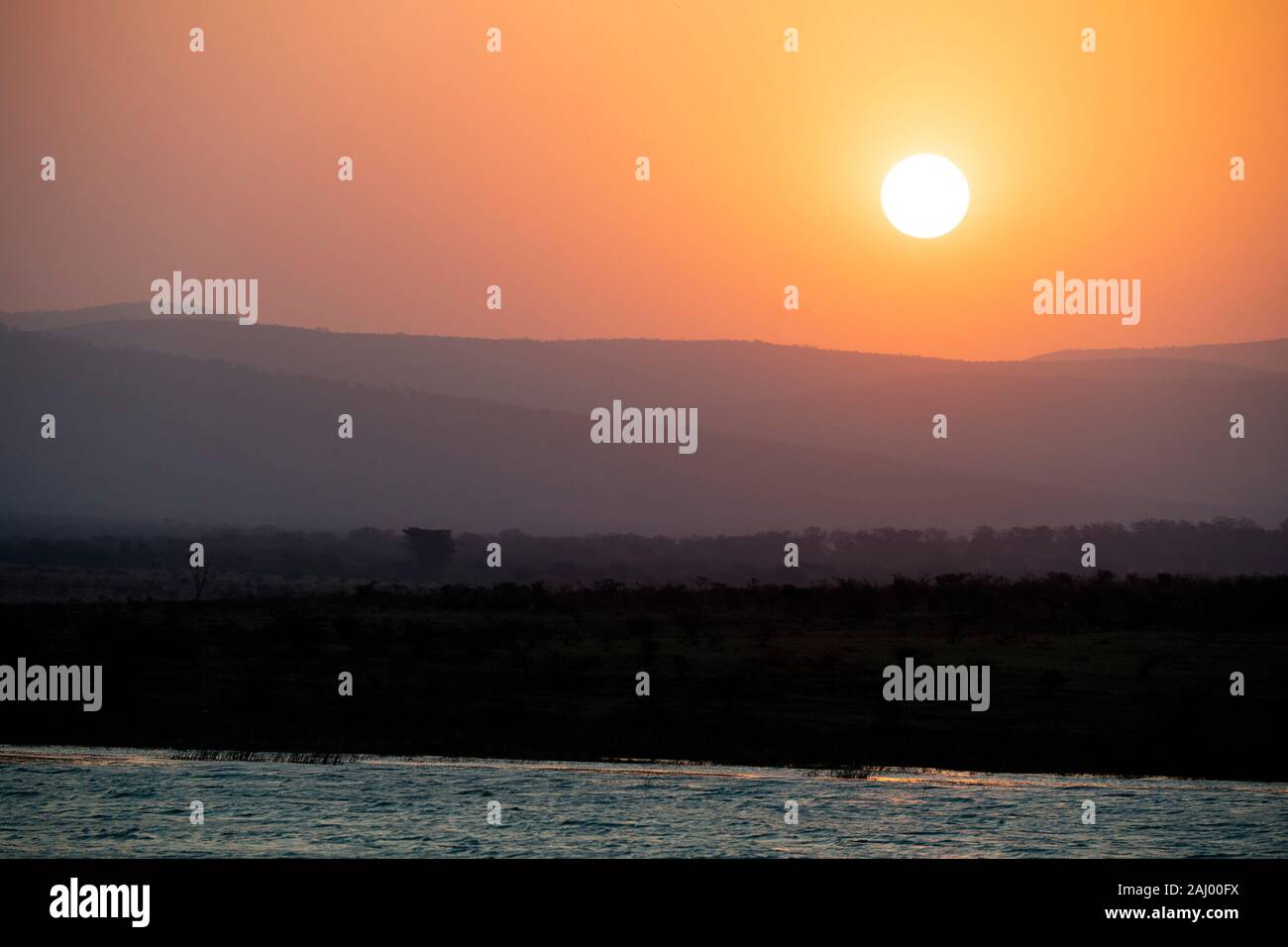 Sunset over Pongolapoort Dam, Lake Jozini, Pongola Nature Reserve ...