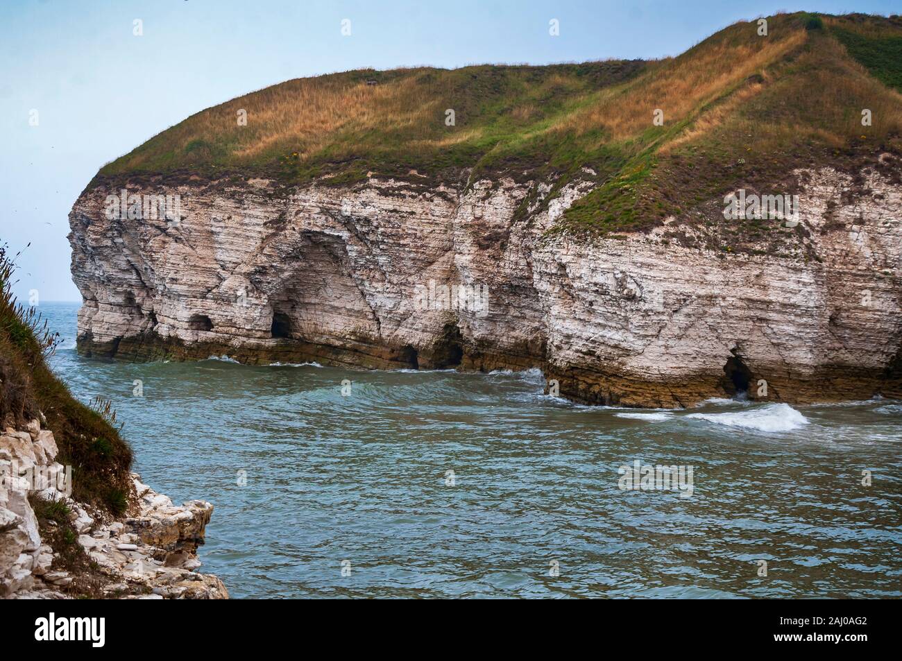 flamborough-caves-hi-res-stock-photography-and-images-alamy